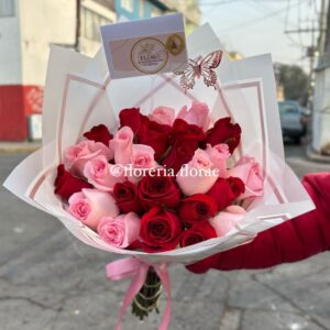 ramo 24 rosas rojas rosas