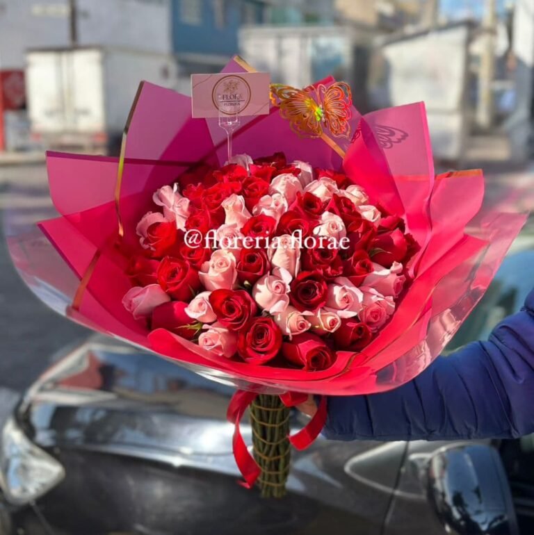 ramo 50 rosas combinadas rosas con rojo