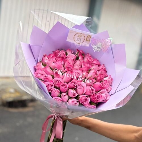 ramo 50 rosas lilas