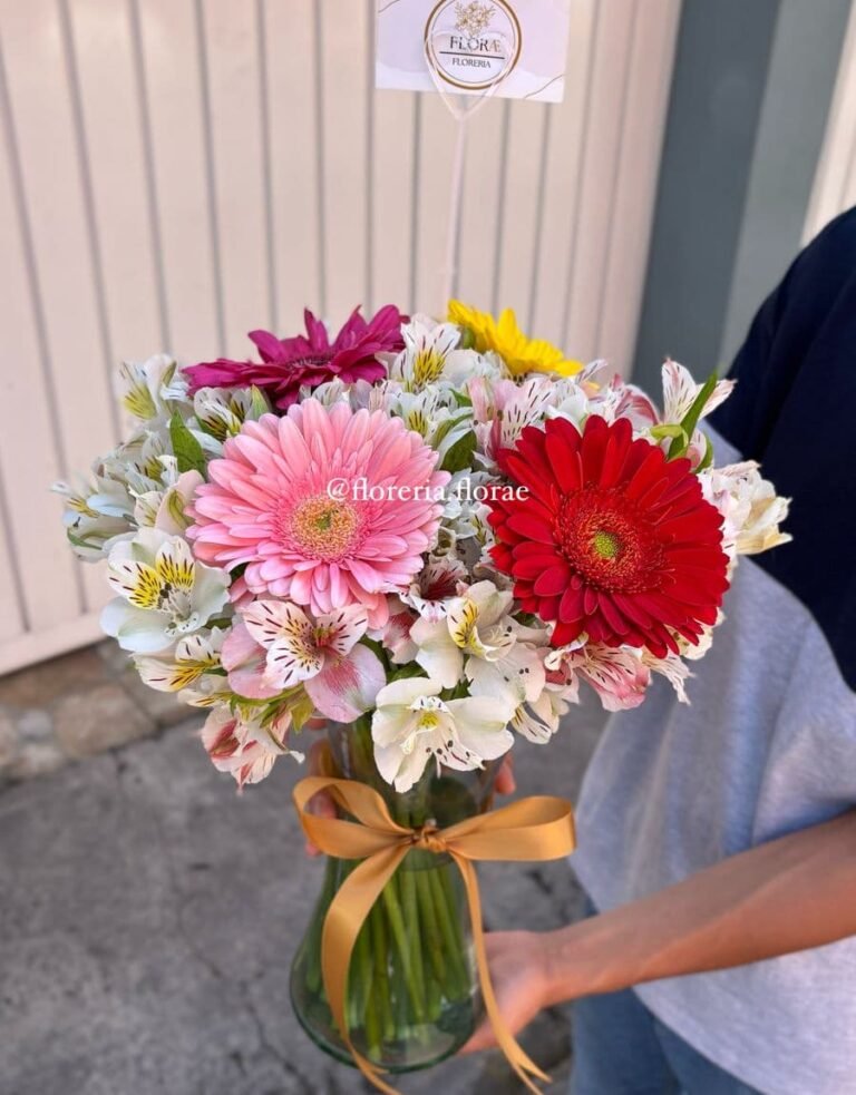 jarron con astromelias y gerberas