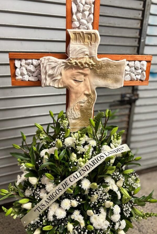 arreglo funebre cristo