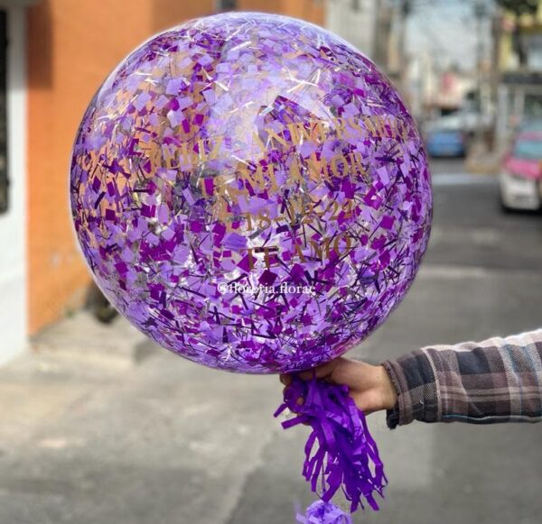 globo con helio morado
