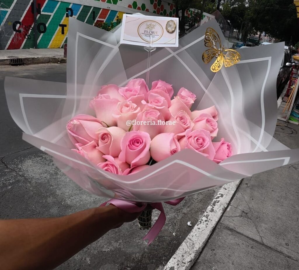 ramo 24 rosas rosas