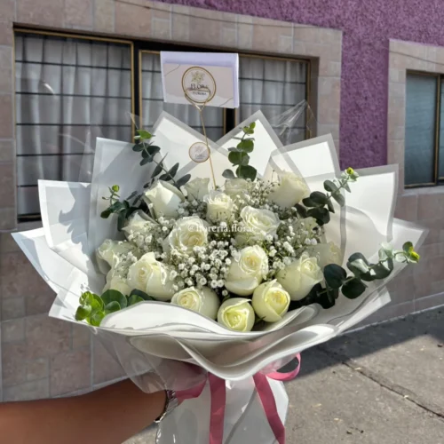 ramo de rosas blancas en cdmx
