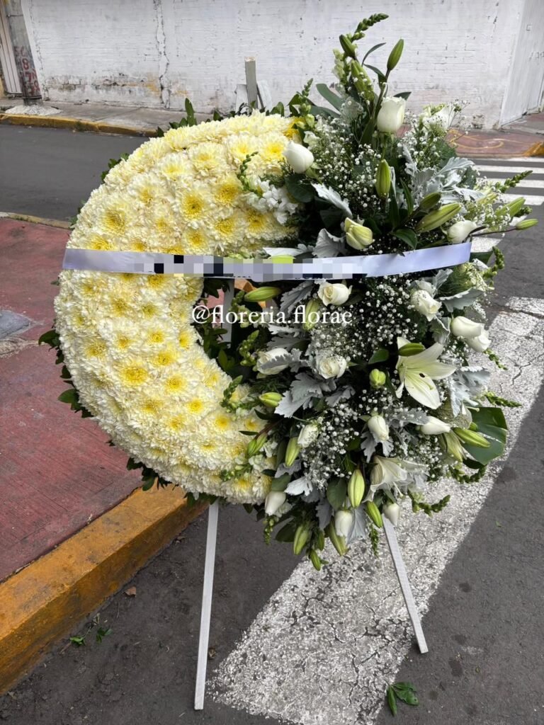 Memoria Viva – Corona Fúnebre con Entrega Urgente | Florae Florería en CDMX